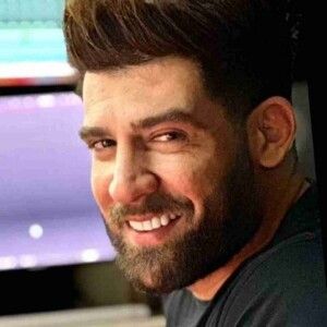 دانلود آهنگ محمد محرمی به نام توی قلبم تو لایق سلطنتی