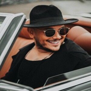 دانلود آهنگ اشوان به نام غریبه