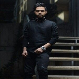 دانلود آهنگ آراز به نام واسه تو میزنه قلب من قلب من