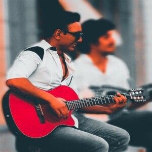 دانلود آهنگ شادمهر عقیلی به نام میگن یکی تو زندگیته چی بگم تونسته دیگه