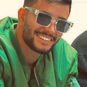 دانلود آهنگ علی حسینی به نام قشنگه دانلود آهنگ علی حسینی به نام قشنگه