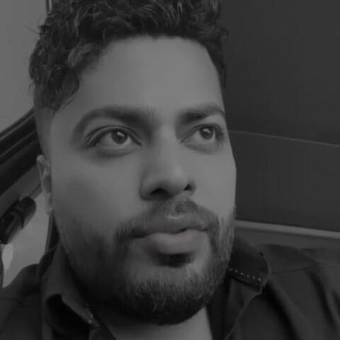 دانلود آهنگ امید عقابی به نام ﺟﻮﻧﻤﻴﺎ ﺗﻮ ﻳﻪ ﻣﻮرﻓﻴﻨﻰ ﺑﺎ دوز ﺑﺎﻟﺎ ﺗﻮ ﺧﻮﻧﻤﻴﺎ